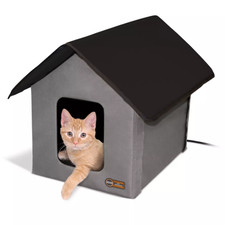 K H Pet Products Outdoor Heated Kitty House Cat Shelter