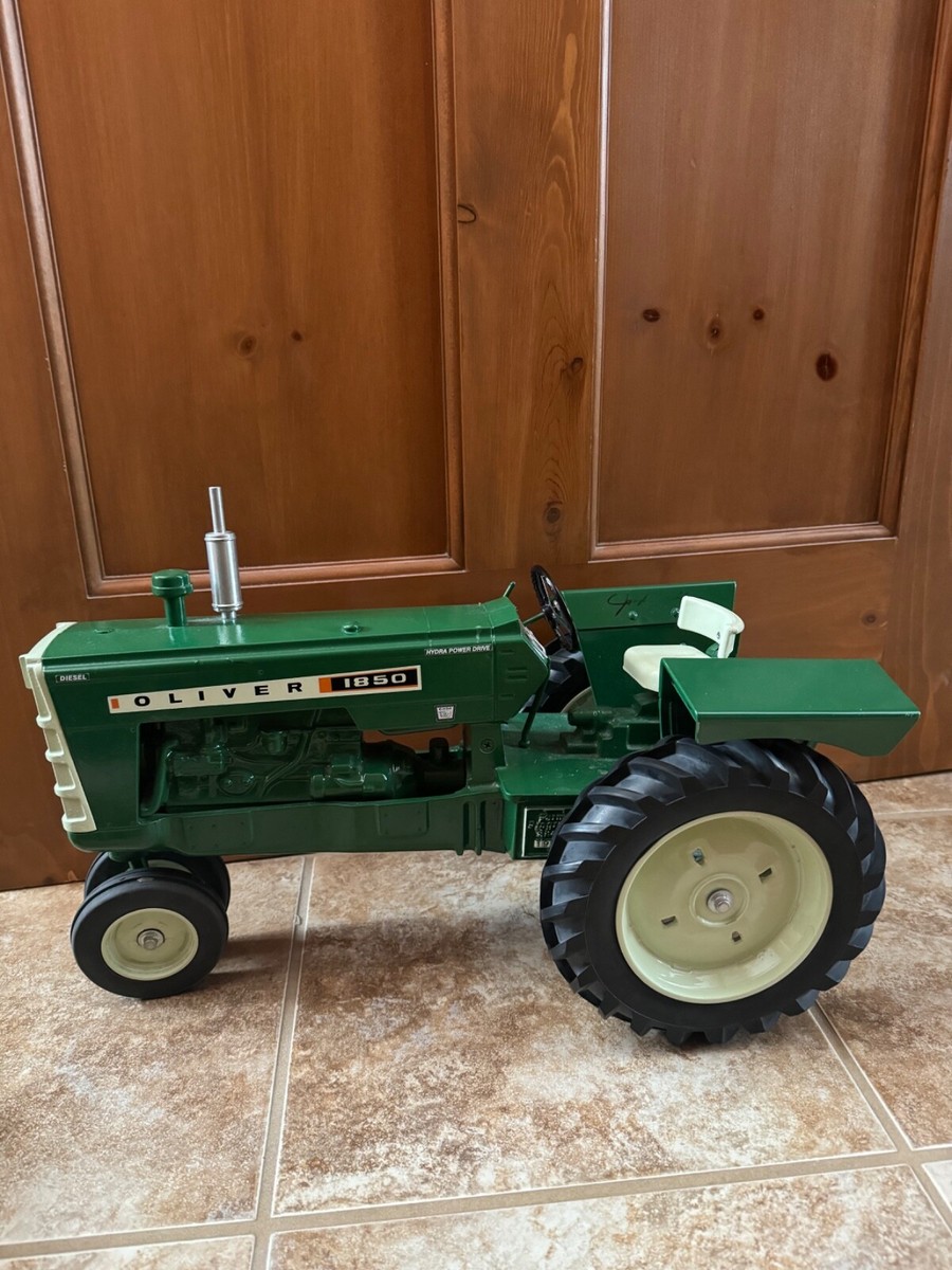 1/8 SCALE OLIVER 1850 TRACTOR SIGNED JOSEPH ERTL FARM TOY DIE CAST