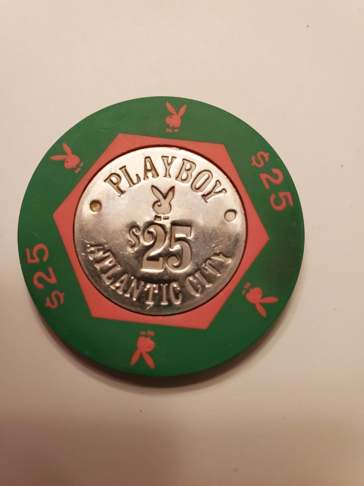 VINTAGE ATLANTIC CITY 25 CHIP PLAYBOY CASINO AND HOTEL SUPER RARE