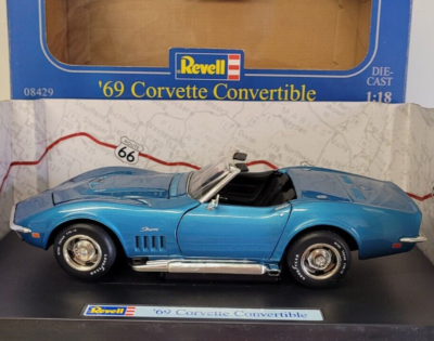 Revell 1:18th Scale Route 66 1969 Corvette Convertible Brand New