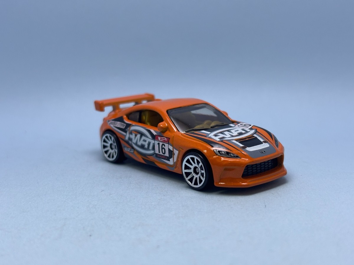 2025 Hot wheels Mainline Basic 25D # Toyota GR86 Cup Orange , Spun