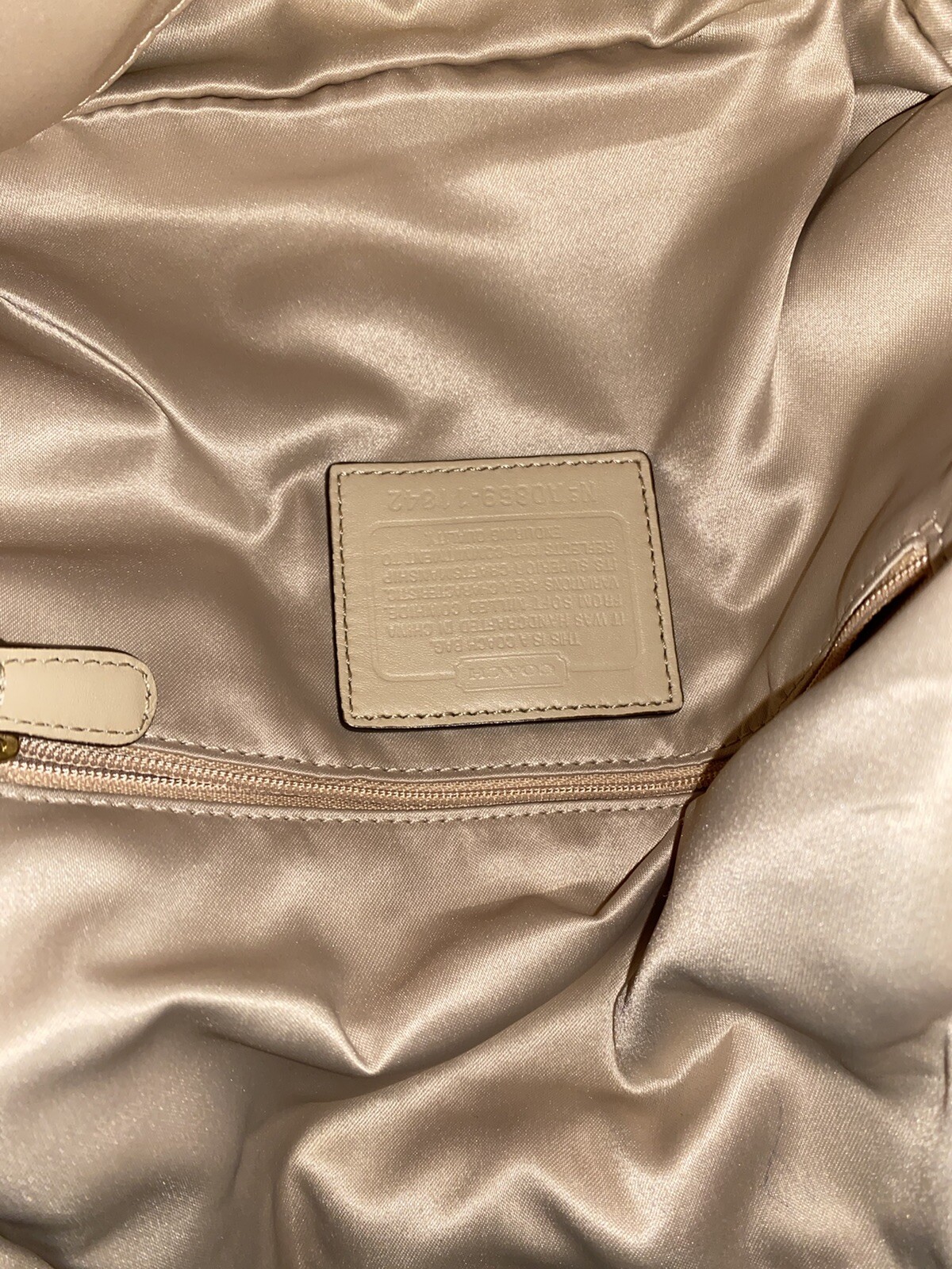 coach cream shoulder strap small pebbled leather Shou… Gem