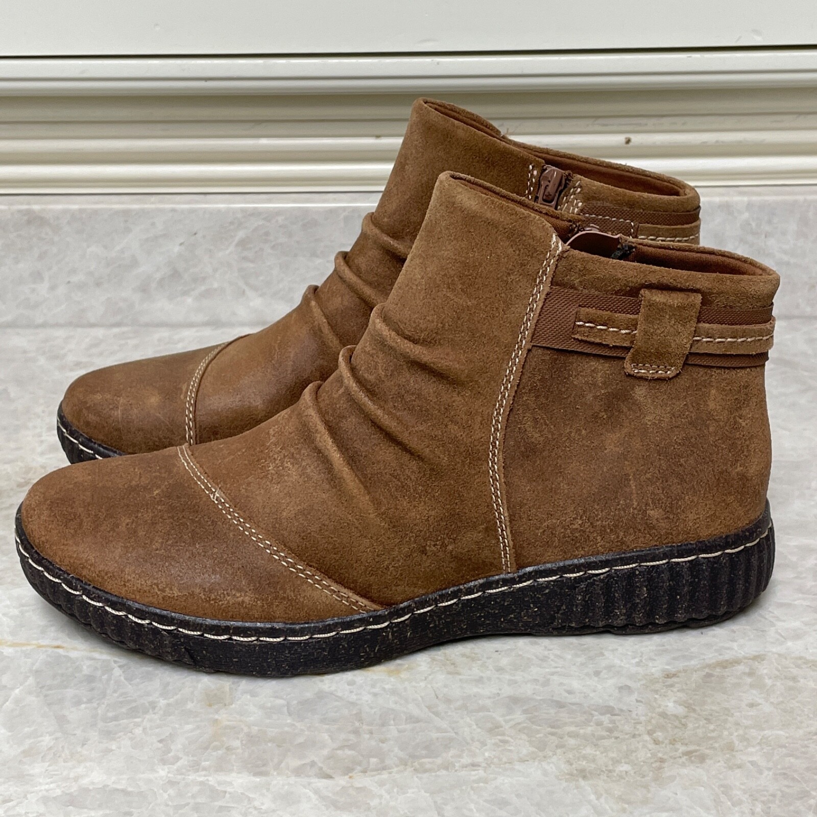 SAOLA Stivaletti Clarks Caroline Derby donna 8 5M marrone scamosciato comodi cerniera