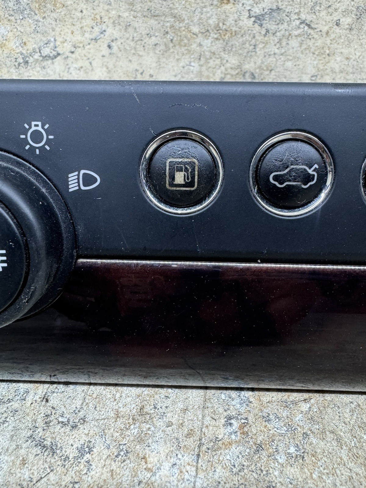 03-13 Maserati Quattroporte Headlight Control Gas Trunk Seat Switch Module M139