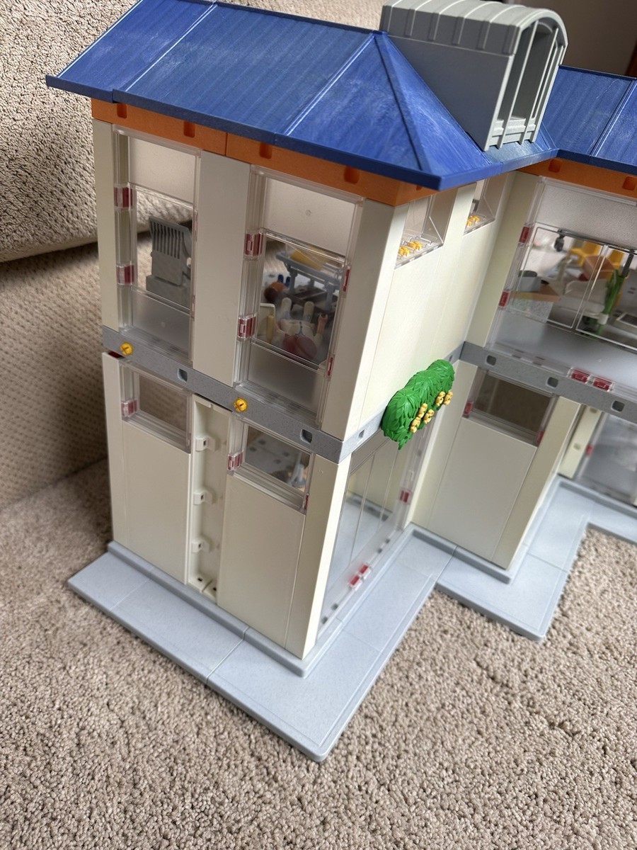 PLAYMOBIL Hospital Clinic 4404 Nearly Complete With Extras