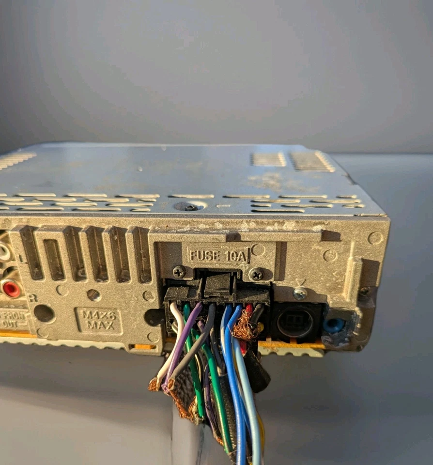 Receptor de CD de carro Sony Xplod CDX-GT540UI - painel DIN único aberto - Sem botão - Imagem 4 de 4