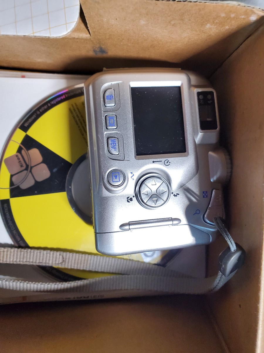 フィルムカメラ Nikon E2100 ニコン Nikon デジタルカメラ CoolPix 2100 200万画素 [E2100
