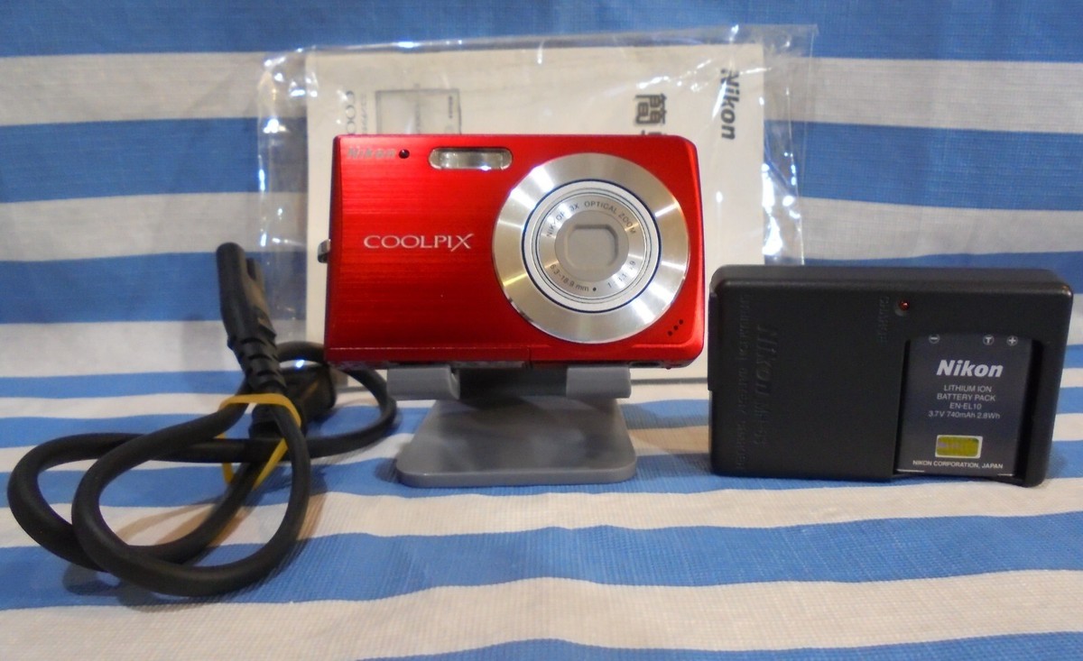 Nikon COOLPIX S200 7.1MP Digital Camera Compact digital
