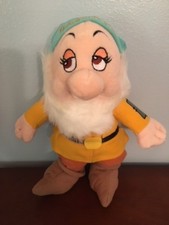 Disney Parks Snow White Dwarfs Bashful 9" Bean Bag Plush - New Condition