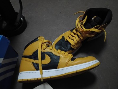 Jordan Air Jordan 1 High Retro OG Pollen Yellow Black High Top Athletic Sneakers