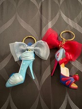 Cinderella Disney Snow White Shoe Keychain Set