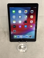 Apple iPad Air (1st Gen.) A1474 16 GB, Wi-Fi, 9.7 in - Space Gray *Read*