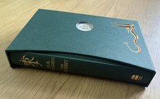 JRR Tolkien The Hobbit Deluxe Edition Slipcas...