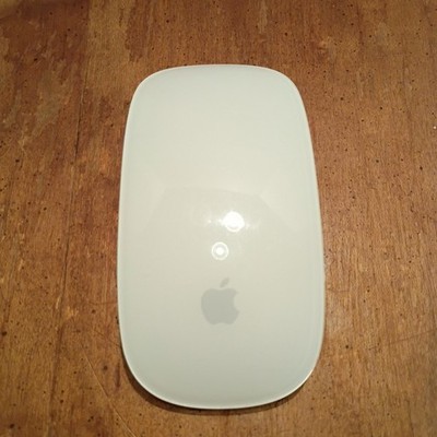 Apple A1296 3VDC Magic Mouse Wireless Bluetooth White Battery -Tested