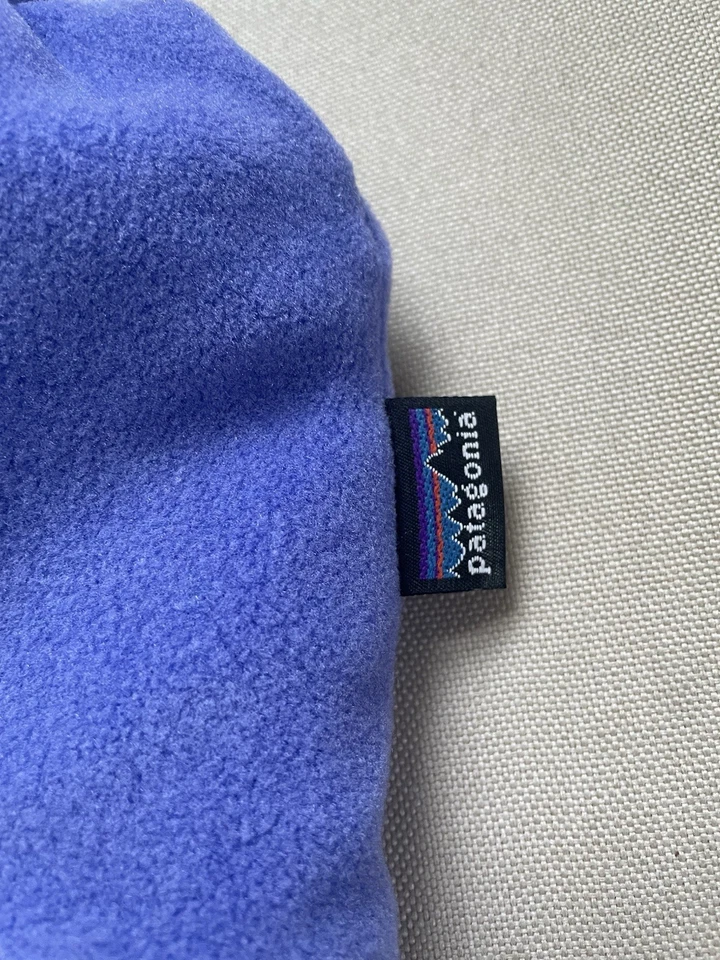 Винтажная зимняя шапка-бини Patagonia 90-х с флисовой подкладкой шерстяная бирюзовая фиолетовая с геометрическим узором - Изображение 4 из 4