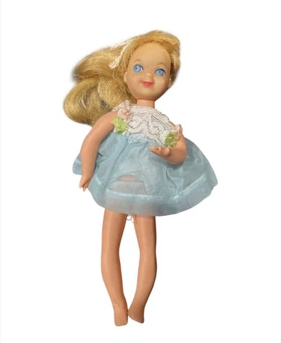 Mattel Vintage  1965 blonde Tutti  DOLL IN OUTFIT