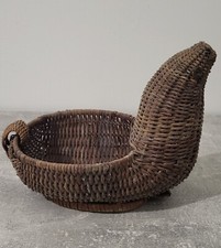 Petite Corbeille en Forme D'Otarie Ou De Poule en Osier Rotin Vintage 