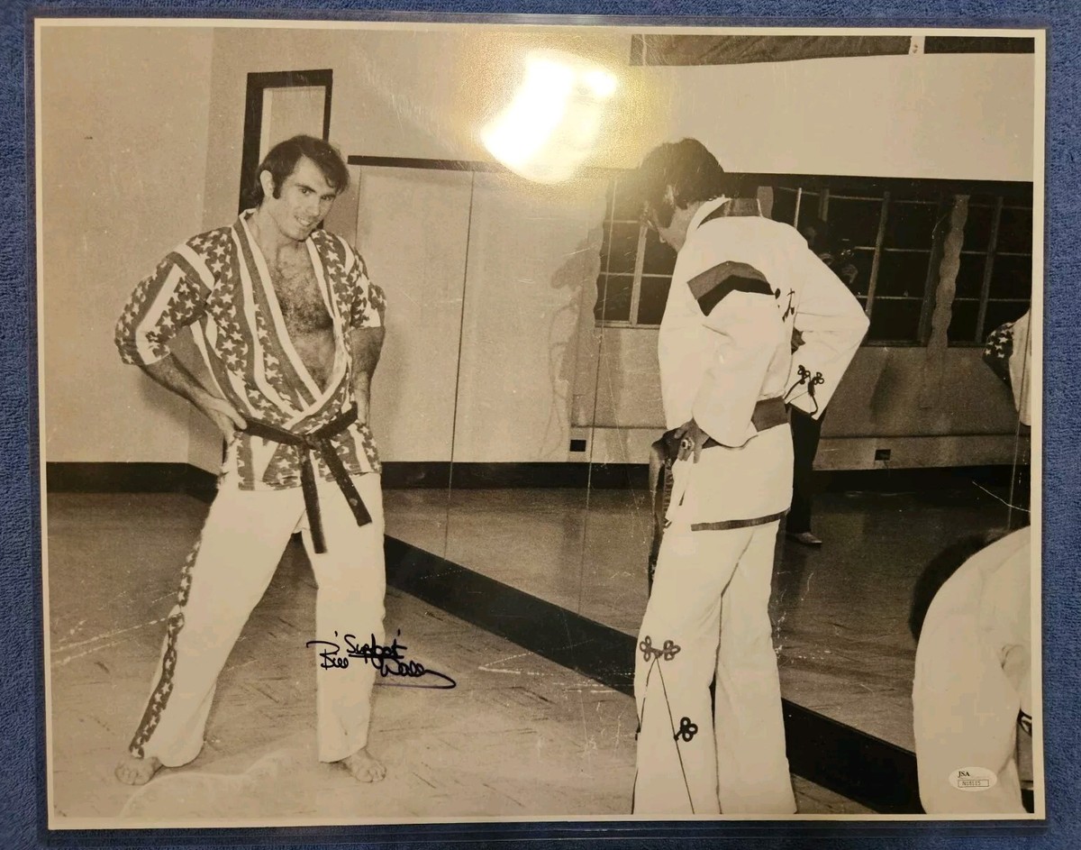 Elvis TKI 16x20 B&W photo signed by Bill 