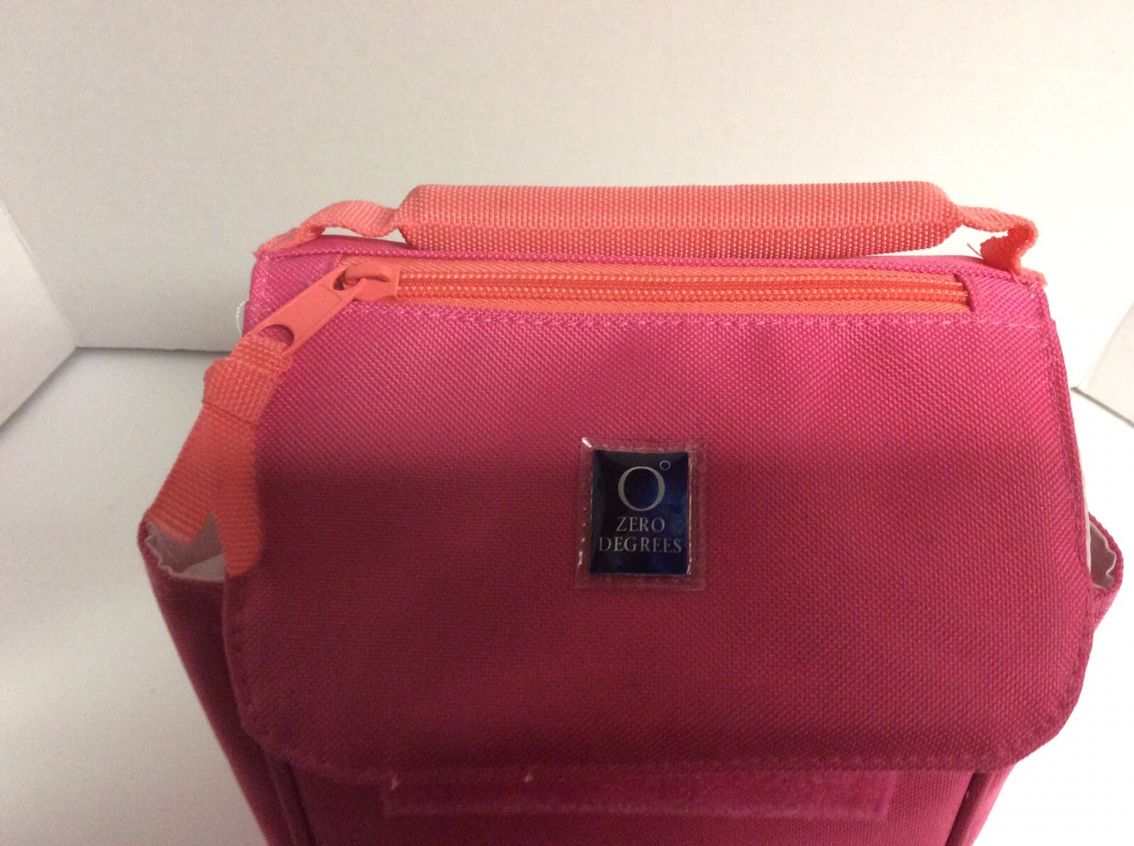 zero degrees lunch tote with inner cool integrated cooling system