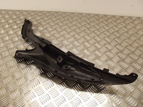 Suzuki SFV 650 Gladius 2011 # right rear tailpiece fairing panel 2009 > 2015 - Picture 2 of 2