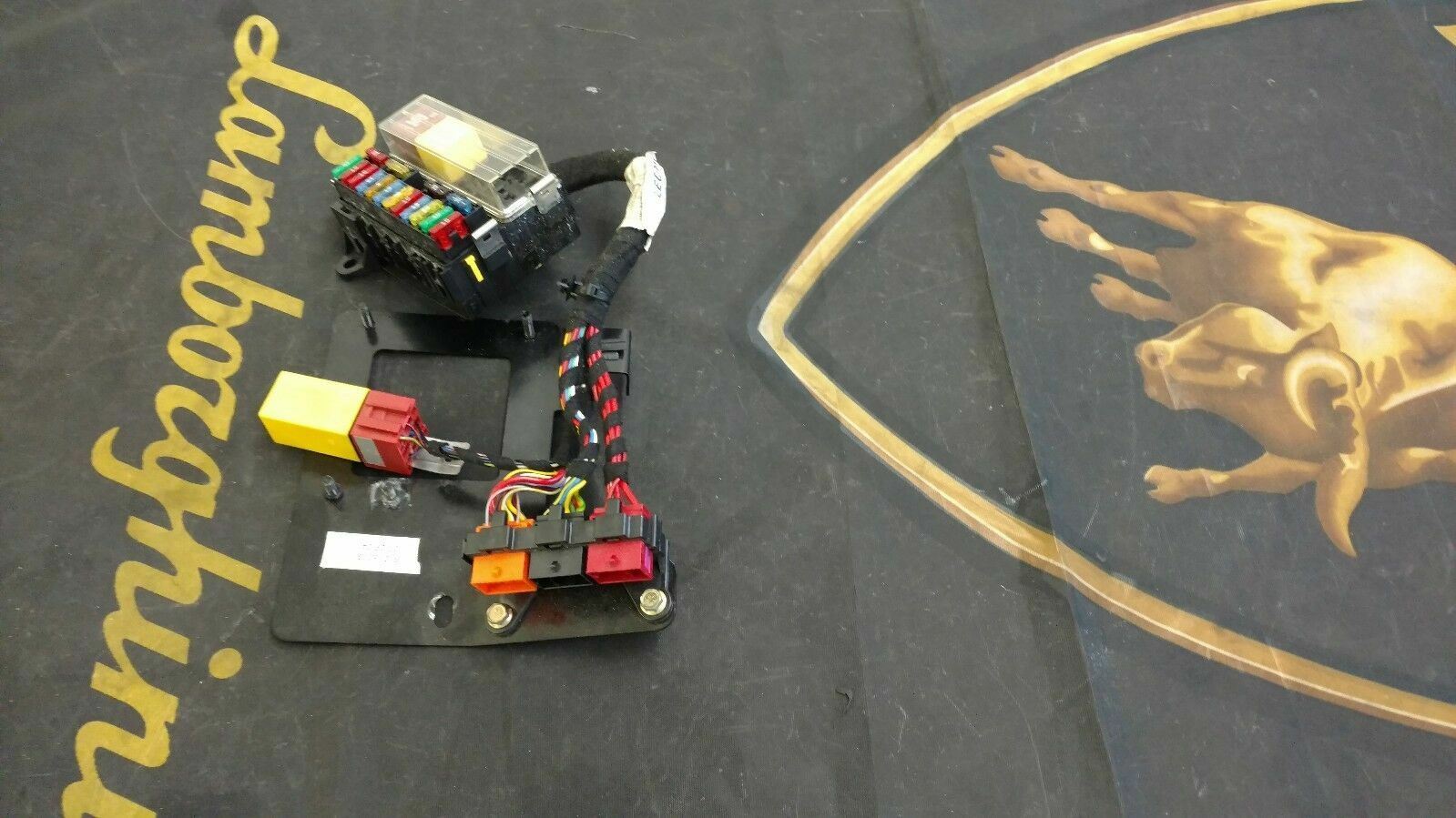 LAMBORGHINI MURCIELAGO PASSENGER FOOT FUSE BOX OEM 0061016050