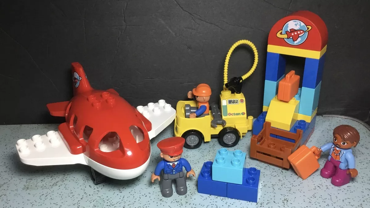 Lego 10590 sale