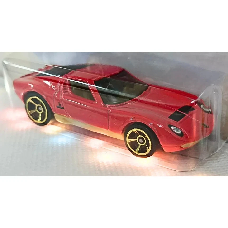 Nuevo Lamborghini Miura SV 2025 Hot Wheels '71 - 1:64 1/64 HW rojo años 70/90 versión Foto 4 de 4