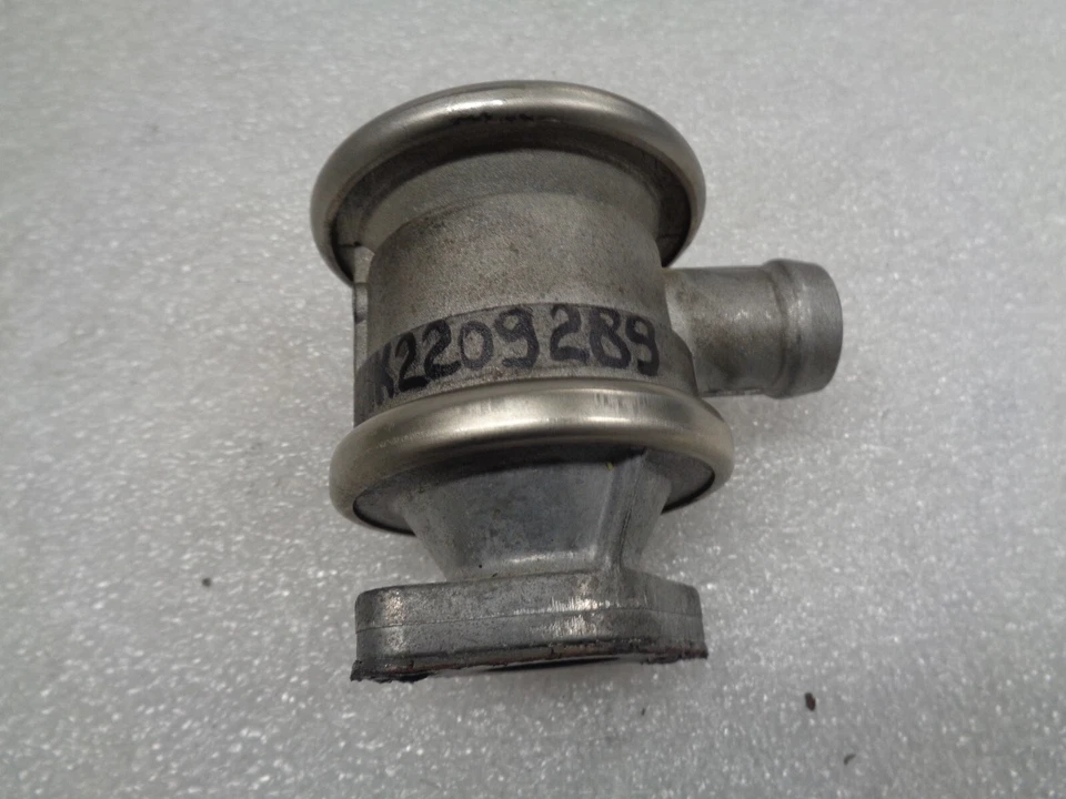 05-07 Válvula de aire secundaria para conductor izquierdo Maserati Quattroporte M139 OEM AK2209289 Foto 2 de 4