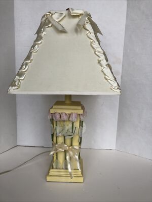New 23  Glenna Jean Isabella Rosebud Flowers Lamp Yellow & Pink 90119