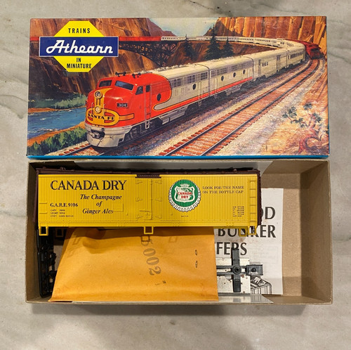 Athearn 5202 HO 40' Holz-Eisbunker Reefer Canada Dry 9106 Gelb Bausatz | Zustand: Neu