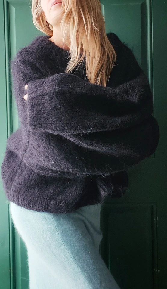  Handknit  Black Mohair Soft Furry Pullover  Cropped Sweater Magnificent! XXL - Image 4 of 4