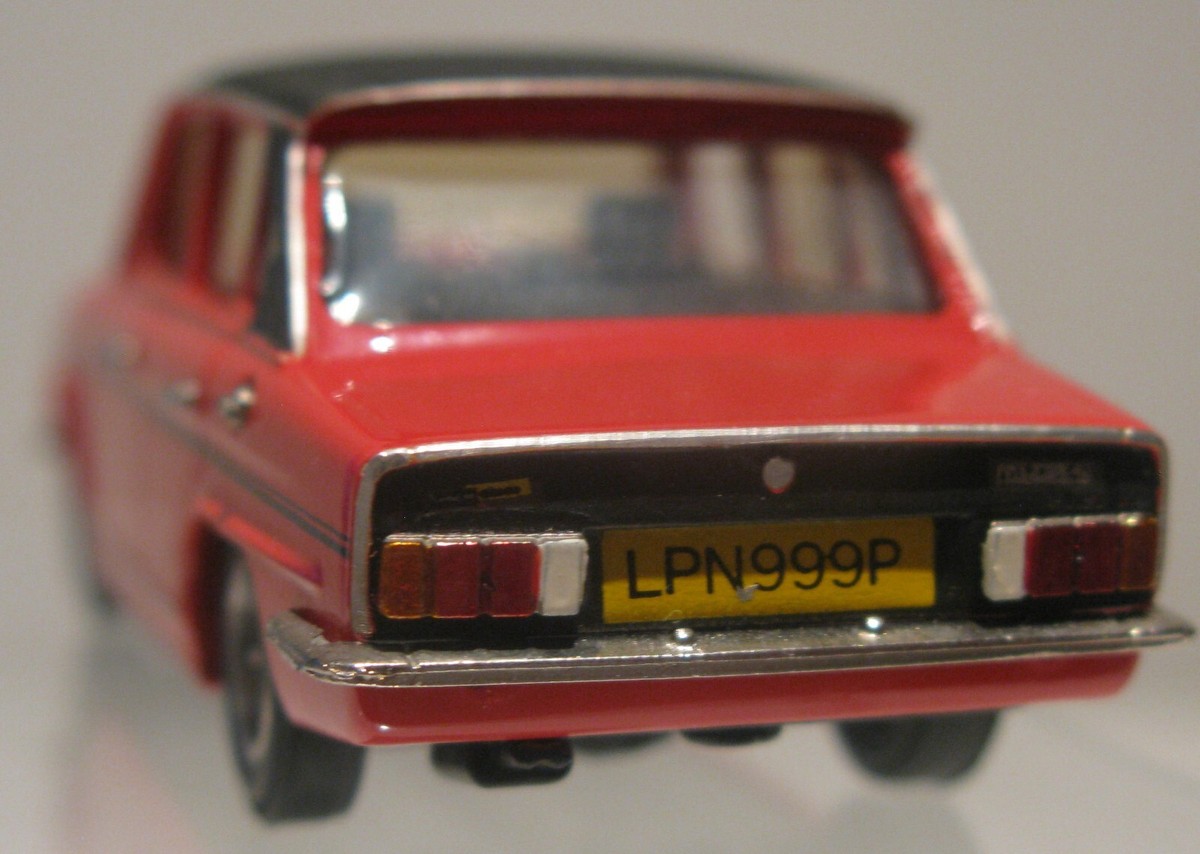 SAMS S19 – Triumph Dolomite Sprint MKII 1976, Rouge, En Boîte, état Mint
