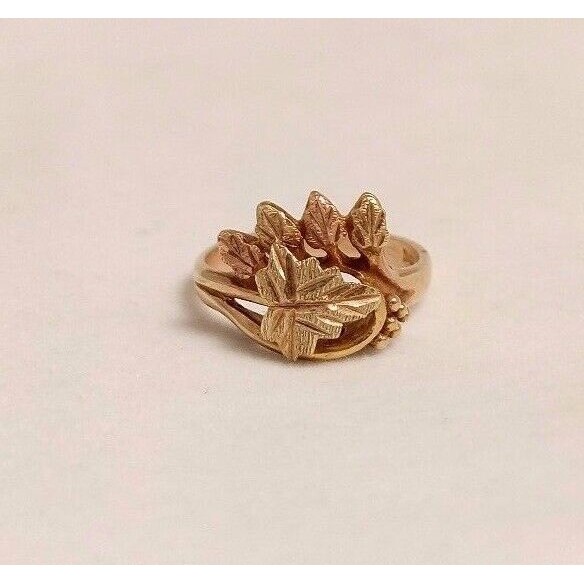 SOLID TRI - TONED GOLD GRAPES PATTERN RING. SIZE … - image 2