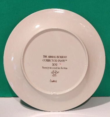 LENOX 2012 annual HOLIDAY PLATE -- Made in the USA -- NEW -- Mint