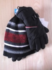 BOYS ZX OUTDOOR REVERSIBLE BEANIE  WINTER GLOVES - RED/BLACK - SIZE L/XL - NWT