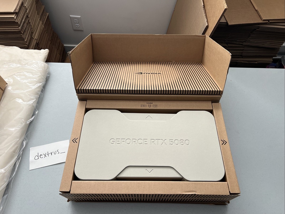 NVIDIA GeForce RTX 5080 16GB GDDR7 Graphics Card Founders Edition
