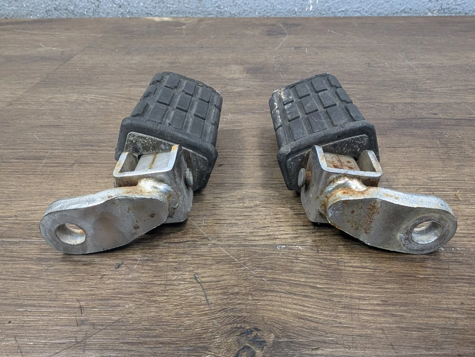 Yamaha Virago 750 XV750 1981 juego de estriberas traseras - 4x7-27430-00-00 4x7-27440-00-00 Foto 4 de 4