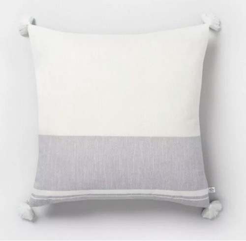 Color Blocked Stripe Tassel Throw Pillow - Hearth & Hand™ with Magnolia - 第 1/9 張圖片