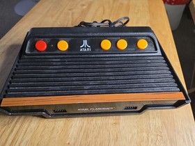 Vintage 2011 Atari "Flashback 3" Classic Game Console W/60 Classic Atari Games!