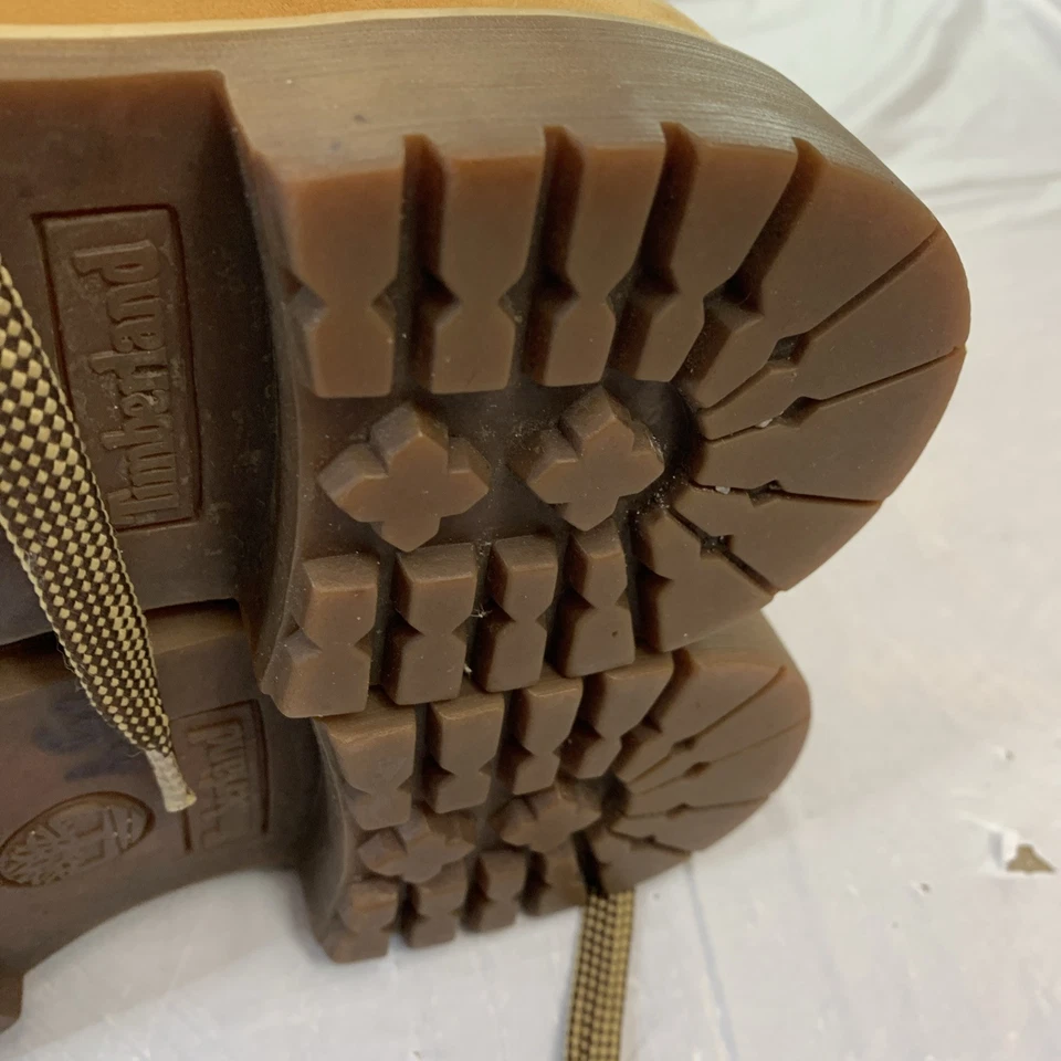 Sapato Feminino Timberland 650 Couro Dourado Tornozelo Inverno Tamanho 8.5 - Imagem 4 de 4