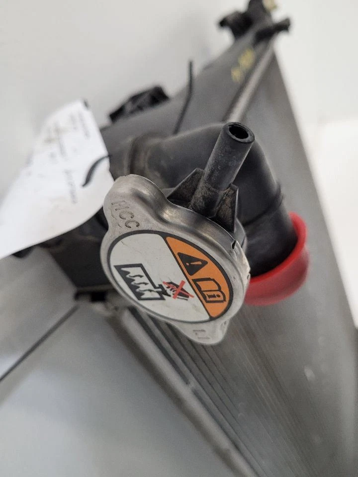 2015 16 2017 HYUNDAI AZERA Radiator 253103R501 15-17 Foto 3 de 4