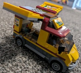 Lego City 60150 - Pizza Van Food Truck (Incomplete)