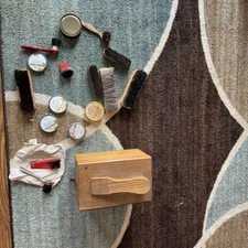 Vintage Esquire Shoe Valet De Luxe Shoe Shine Oak Wood Box Kit W/ Supplies Incl.