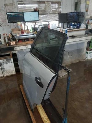 (LOCAL PICKUP ONLY) Driver Rear Side Door Electric Opt Akn Fits 12-15 CAPTIVA SP