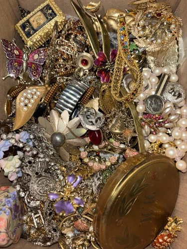 VINTAGE ESTATE COSTUME JEWELRY LOT — ALL WEAR — FREE SHIPPING!! 🔥