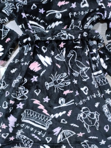 Friends Robe Girls Medium 7-8 Themed Bath Unique Warm Winter Gift - Picture 3 of 6