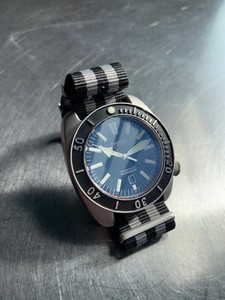 1000 meter dive watch