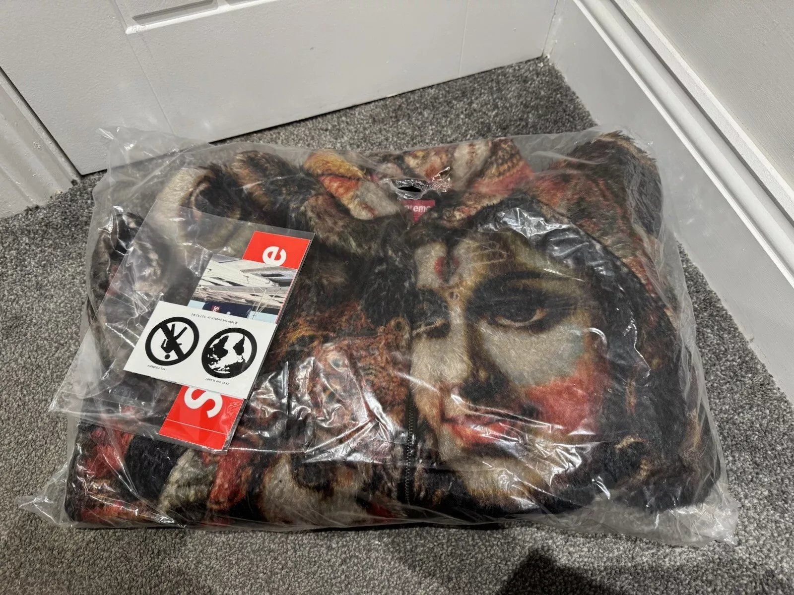 Veste fausse fourrure noire Supreme Ganesh neuve taille LARGE L envoi rapide