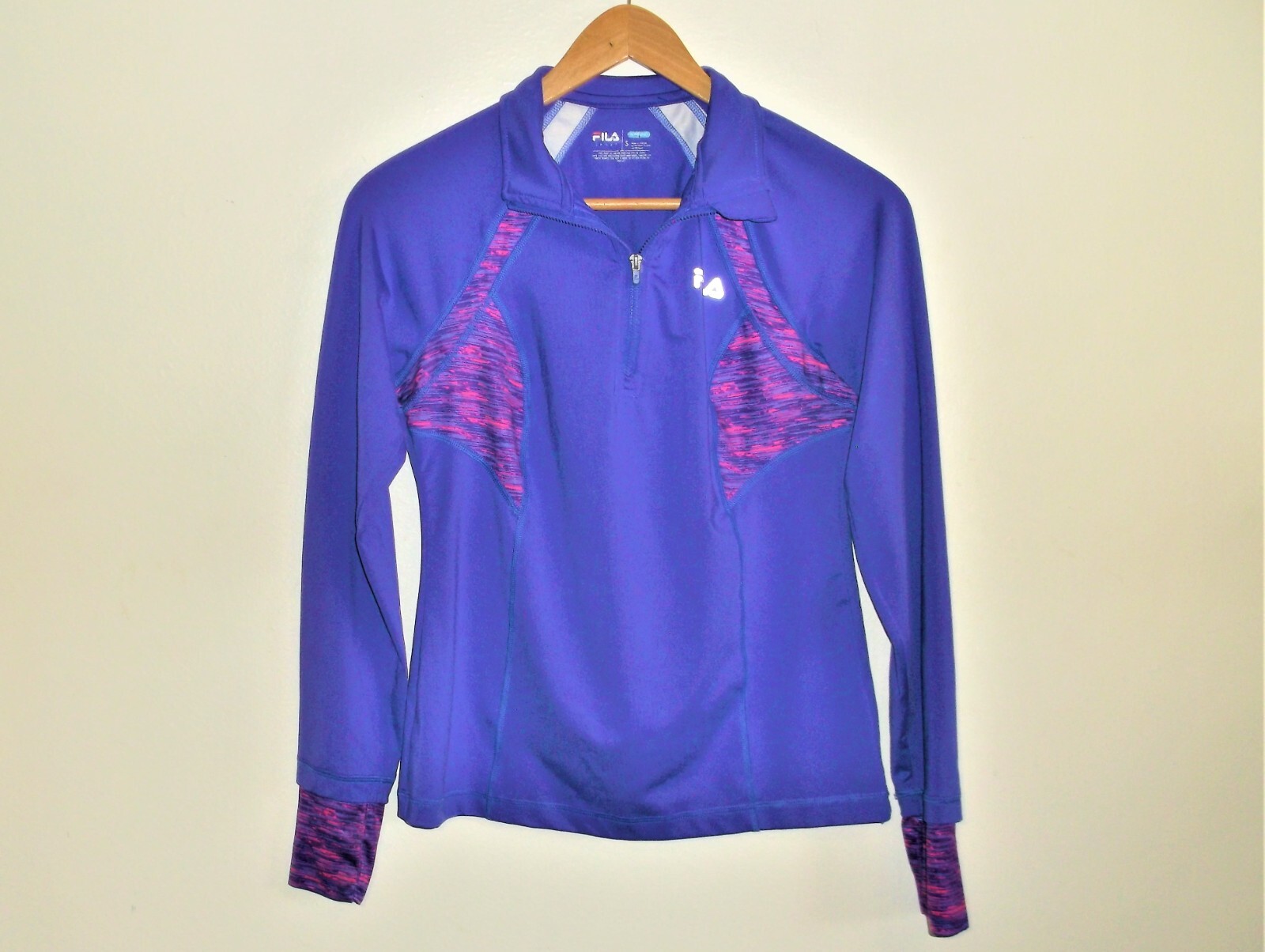 FILA Giacca da Corsa Sportiva Donna Taglia S Manica Lunga Leggera Leggera Abbigliamento Atletico