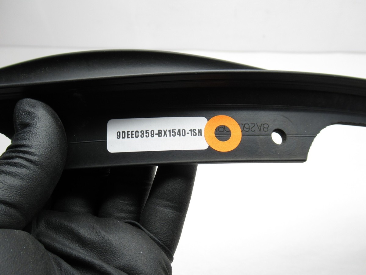 2017-2020 MAZDA CX5 TAILGATE LIFTGATE DOOR UPPER WEATHERSTRIP SEAL